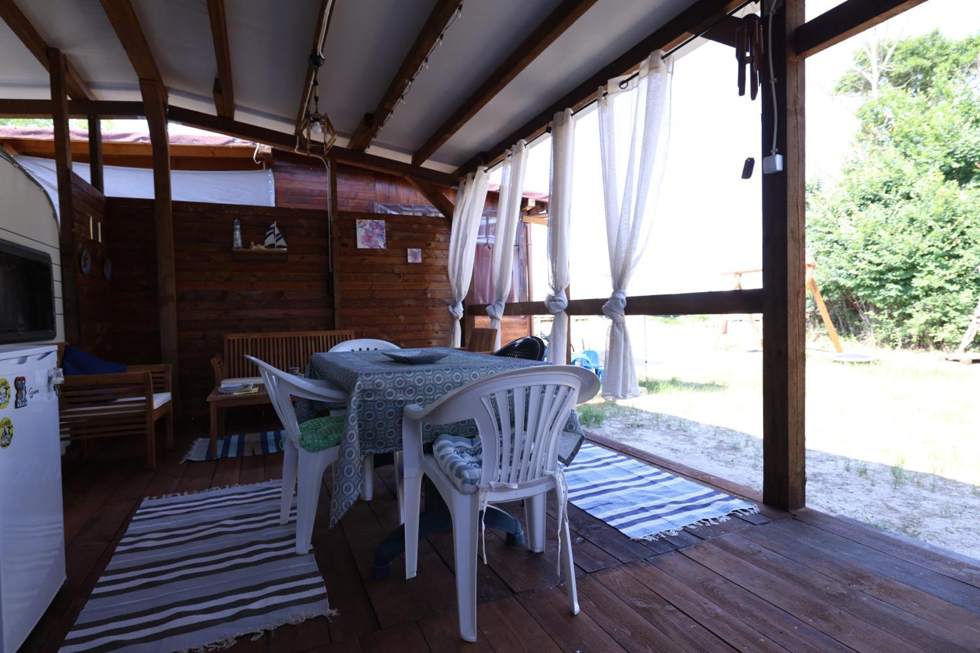 Sea Caravan On The Beach Kiten  Kültér fotó
